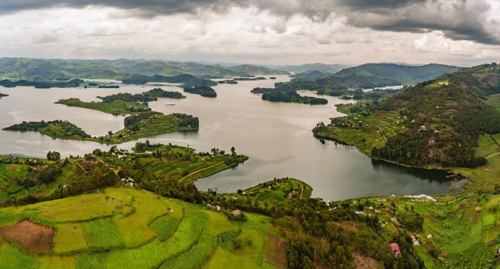 Top Reasons to Visit Lake Bunyonyi on Your Uganda Safari