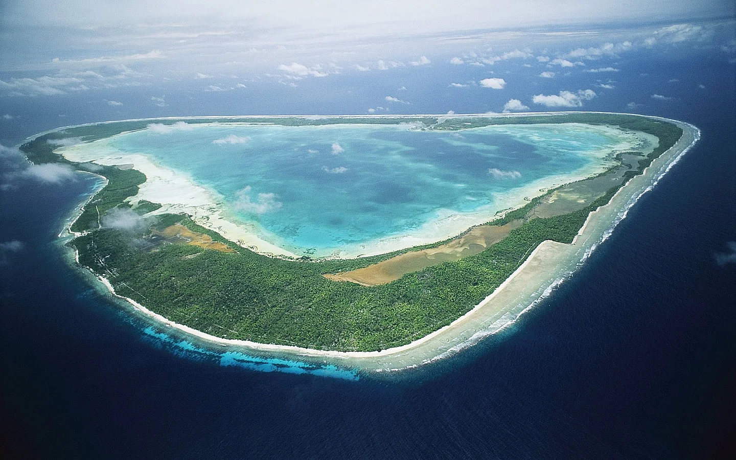 Read more about the article Ssese Islands in Uganda – History, Beauty & Things to Do