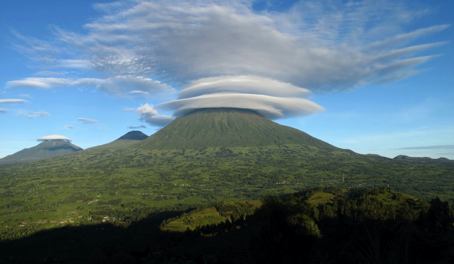 Read more about the article Volcanoes National Park Rwanda: The Ultimate Gorilla Trekking Guide