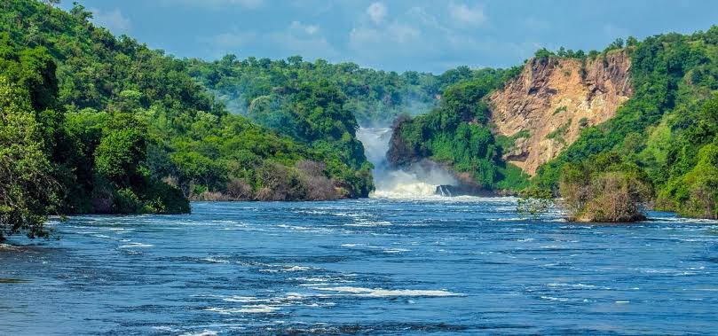 Read more about the article Murchison Falls and Kidepo Valley The Ultimate Northern Uganda Adventure